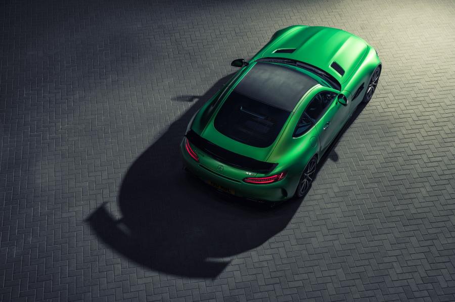  Mercedes-AMG GT R 2017 года  (UK) (фото 6 из 40)